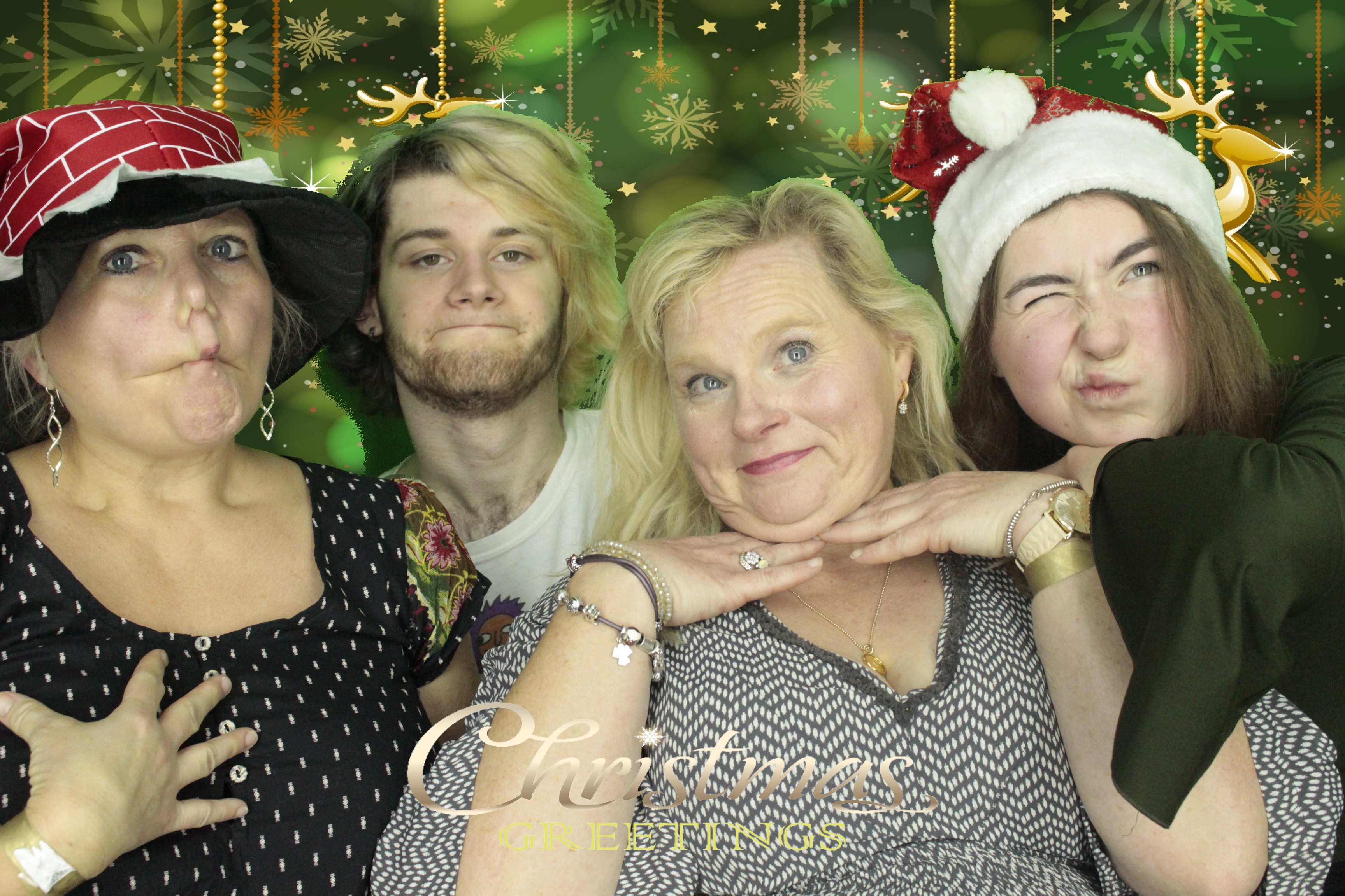 Waitrose Christmas Party 2019 | View more photos from the event at gallery.myphotoboothexperience.co.uk/u/MyPhotoBoothExperienceLtd/Waitrose-Christmas-Party-2019